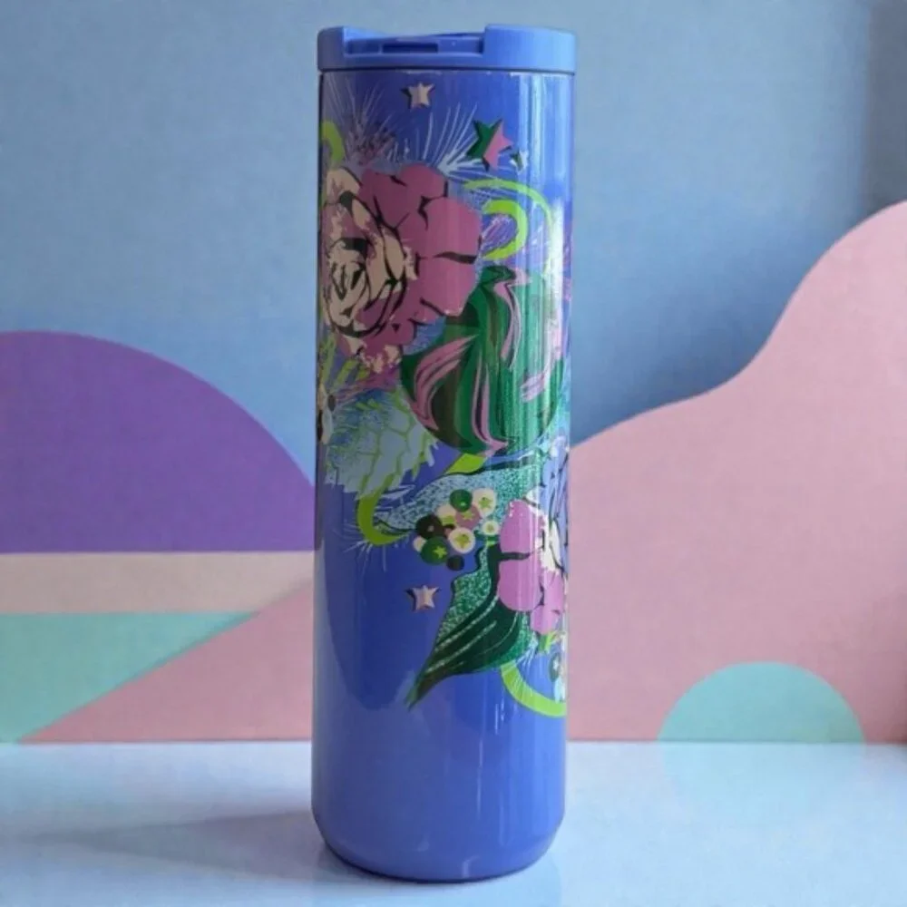 Starbucks Exclusive 2023 Holiday Blue Floral Wreath Plastic Water Bottle 20 oz